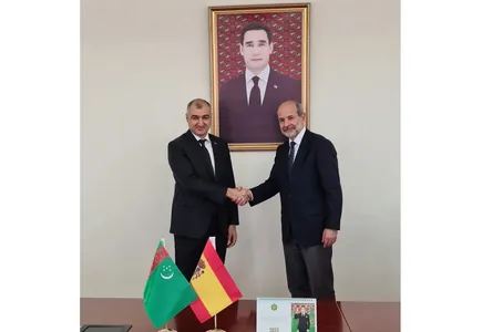 В МИД Туркменистана прошла встреча с испанским послом