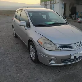 Nissan Versa 2010