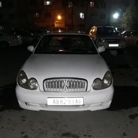 Hyundai Sonata 2002