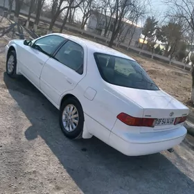 Toyota Camry 2001