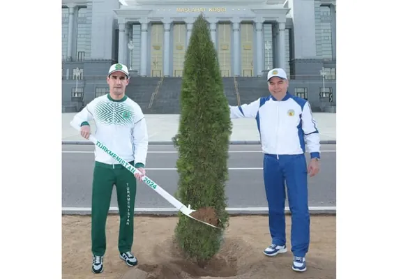 16 марта в Туркменистане высадили около 595 тысячи саженцев деревьев