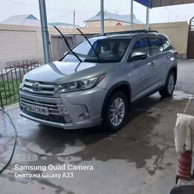 Toyota Highlander 2019