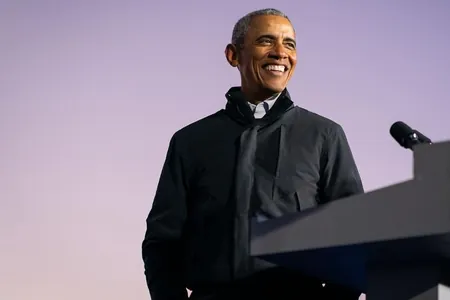Barak Obama “Tagtlaryň oýnuny” döredijileriň serialynda surata düşmek teklibini aldy