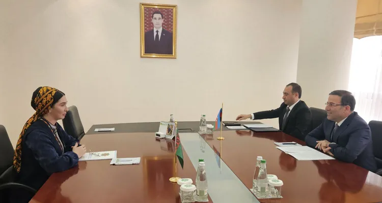 В МИД Туркменистана прошла встреча с послом Азербайджана