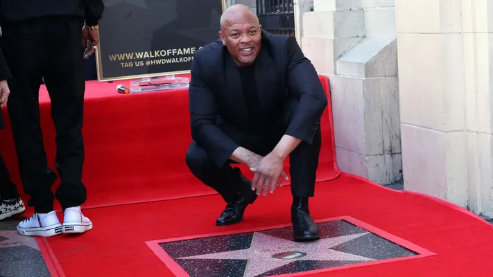 Рэпер Dr. Dre удостоен звезды на Аллее славы в Голливуде