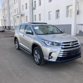 Toyota Highlander 2019