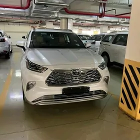 Toyota Highlander 2022