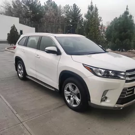 Toyota Highlander 2018