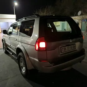 Mitsubishi Montero Sport 2003