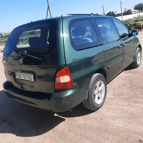 Kia Carnival 2001