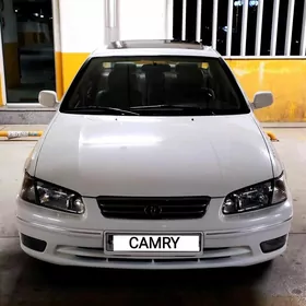 Toyota Camry 2001