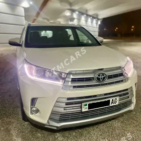 Toyota Highlander 2019