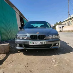 BMW E39 2001