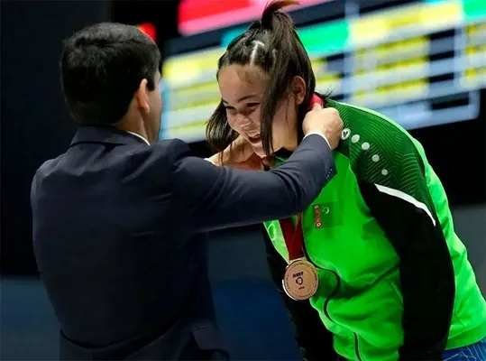 Türkmen agyr atletikaçylary Olimpiada-2024-e ýollama almak üçin Phuketdäki dünýä Kubogyna gatnaşýarlar
