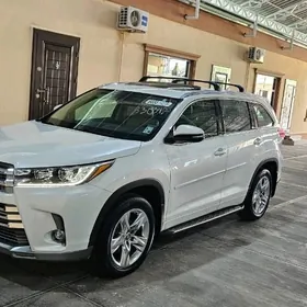 Toyota Highlander 2019