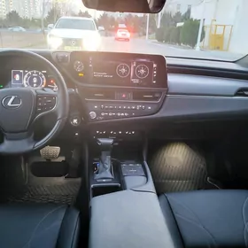 Lexus ES 350 2023
