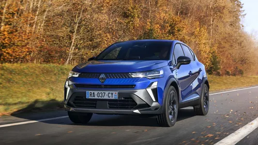 Обновленный кроссовер Renault Captur получил новый дизайн и стал экологичным