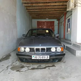 BMW 520 1989