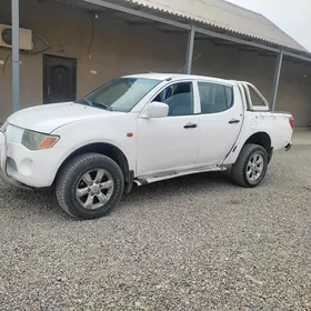 Mitsubishi L200 2006