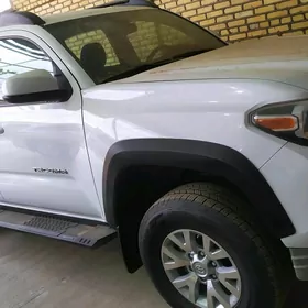 Toyota Tacoma 2018