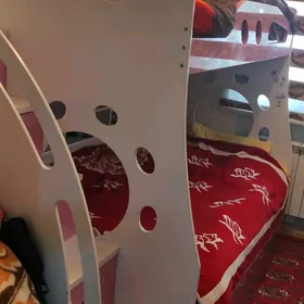 Детская кровать двухъяростная