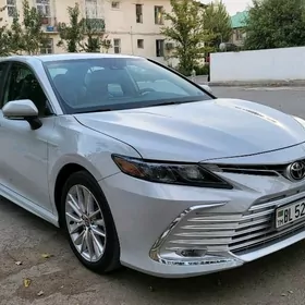 Toyota Camry 2022