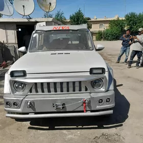 Lada Niva 2005