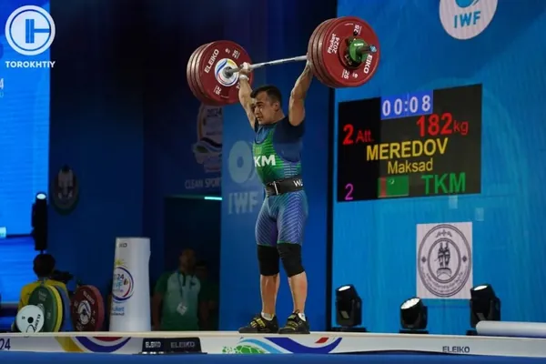 Туркменский штангист Максад Мередов взял серебро на Кубке мира в Пхукете