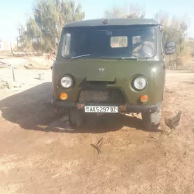 UAZ 452 1980