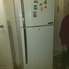 Холодильник Тошиба б/у