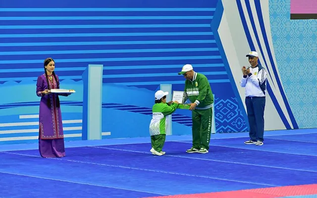 В Ашхабаде чествовали паралимпийцев – призеров международных соревнований