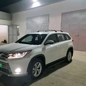 Toyota Highlander 2019