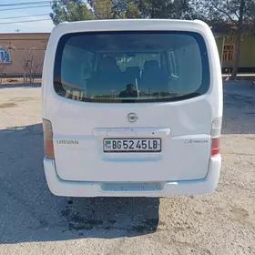 Nissan Urvan 2006