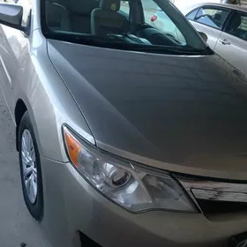 Toyota Camry 2014