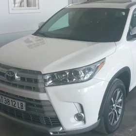 Toyota Highlander 2019