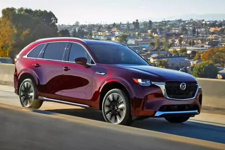 Mazda wideoda täze uly CX-80 krossowerini görkezdi