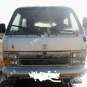 Toyota Hiace 1986