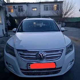 Volkswagen Tiguan 2011