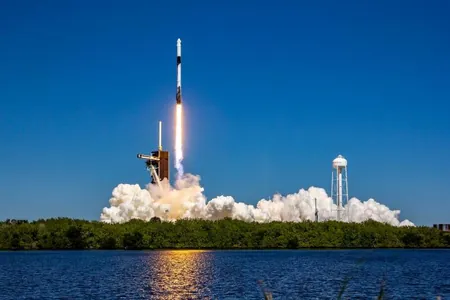 SpaceX Falcon 9 raketasy bilen iki sany täze rekord goýdy