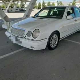 Mercedes-Benz E320 1997