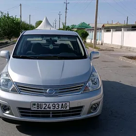 Nissan Versa 2010