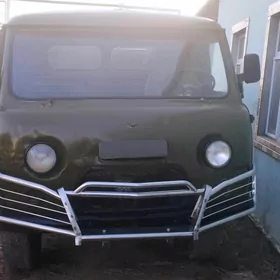 UAZ Profi 1985