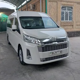 Toyota Hiace Hyzmatlary