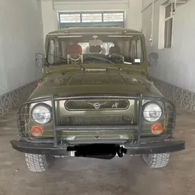 UAZ 469 2000