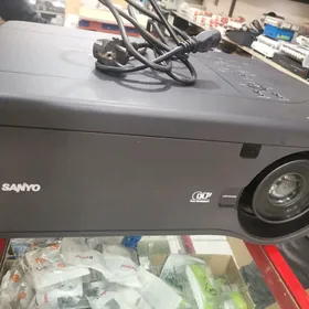 SANYO PDG DXT10L Proyektor