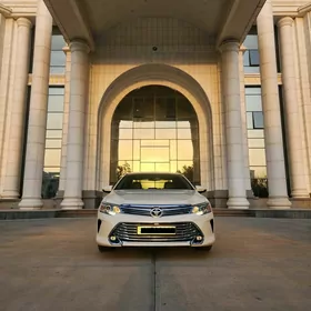 Toyota Camry 2017