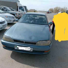 Toyota Camry 1990