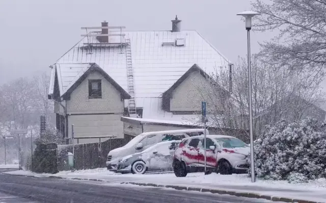 За жарой в Центральной Европе и на Балканах неожиданно последовал снегопад