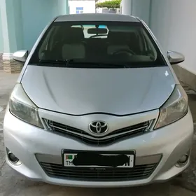 Toyota Yaris 2012