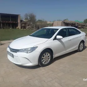 Toyota Camry 2017